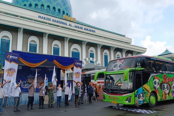 Badan Pengelola Keuangan Haji (BPKH) kembali menggelar program Balik Kerja Bareng BPKH serentak di 4 kota di pulau jawa, yaitu di Kota Solo, Semarang, DIY dan Surabaya.