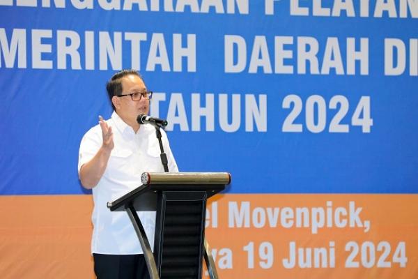 Pj. Gubernur Jatim Targetkan Pelayanan Publik Kab/Kota Jatim Masuk Zona Hijau 