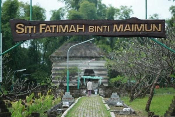 Makam Siti Fatimah  (Foto: Orbit Metro) 